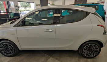 LANCIA YPSILON MY21 1.0 70CV HIBRID GOLD pieno