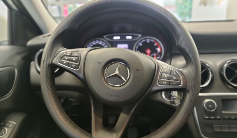 MERCEDES A 180 pieno