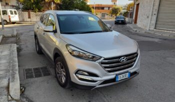 HYUNDAI TUCSON 1.7 XPOSSIBLE pieno