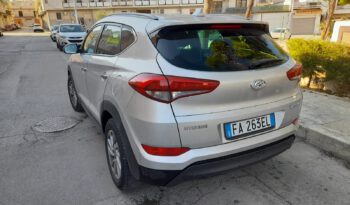 HYUNDAI TUCSON 1.7 XPOSSIBLE pieno