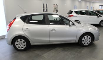 HYUNDAI i30 1.6 CRD pieno