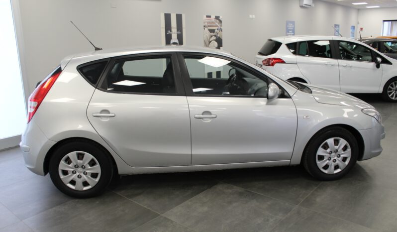 HYUNDAI i30 1.6 CRD pieno