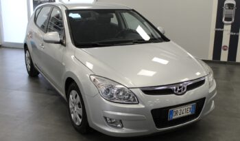HYUNDAI i30 1.6 CRD pieno