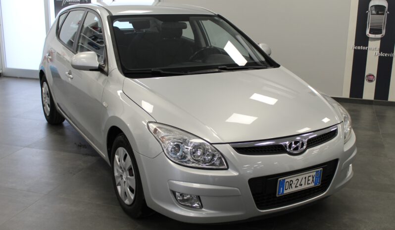 HYUNDAI i30 1.6 CRD pieno