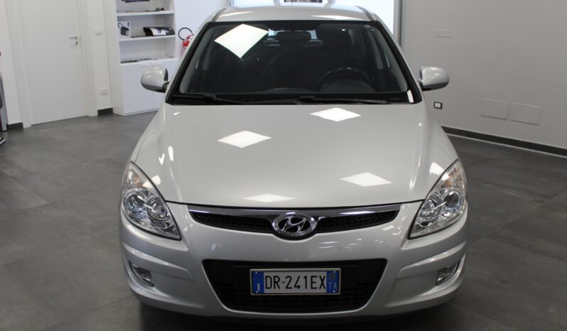 HYUNDAI i30 1.6 CRD pieno
