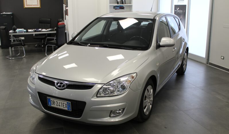 HYUNDAI i30 1.6 CRD pieno