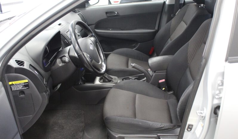HYUNDAI i30 1.6 CRD pieno