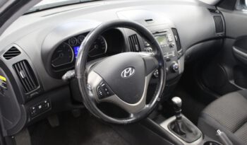 HYUNDAI i30 1.6 CRD pieno