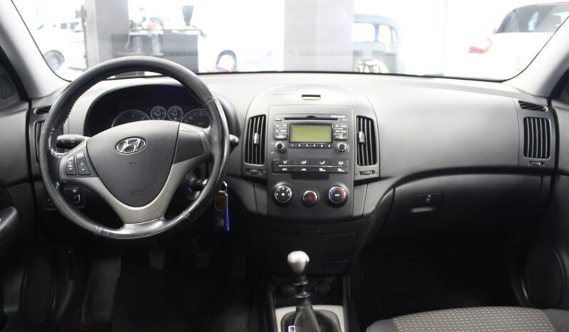 HYUNDAI i30 1.6 CRD pieno