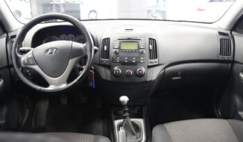 HYUNDAI i30 1.6 CRD pieno