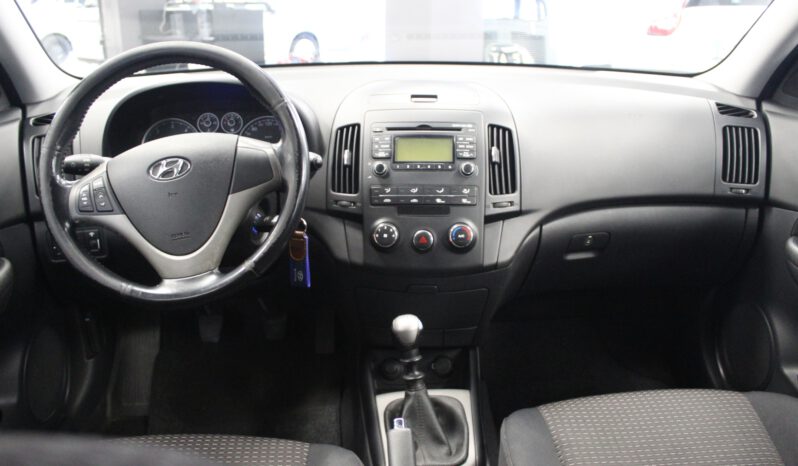 HYUNDAI i30 1.6 CRD pieno