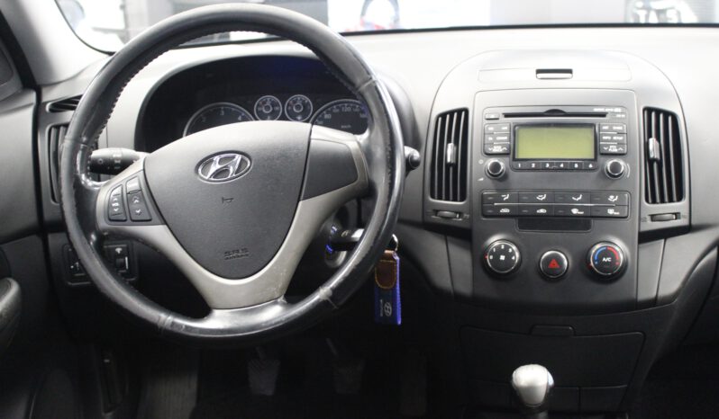 HYUNDAI i30 1.6 CRD pieno
