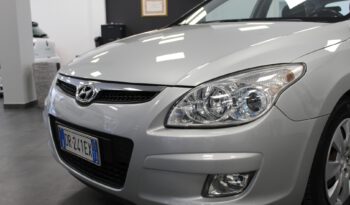 HYUNDAI i30 1.6 CRD pieno