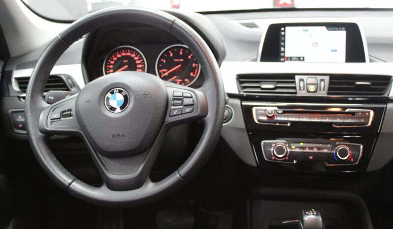 BMW X1 18D 150 CV pieno
