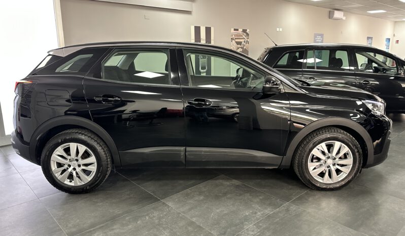 PEUGEOT 3008 1.5 BLUE HDI pieno
