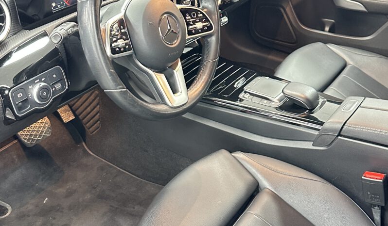 MERCEDES BENZ CLA 200 D pieno