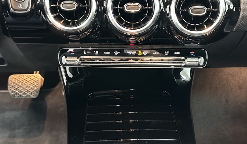 MERCEDES BENZ CLA 200 D pieno