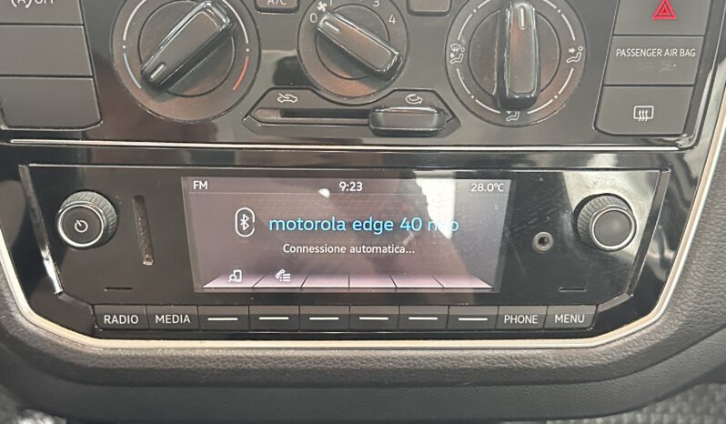 VOLKSWAGEN UP 1.0 3P pieno