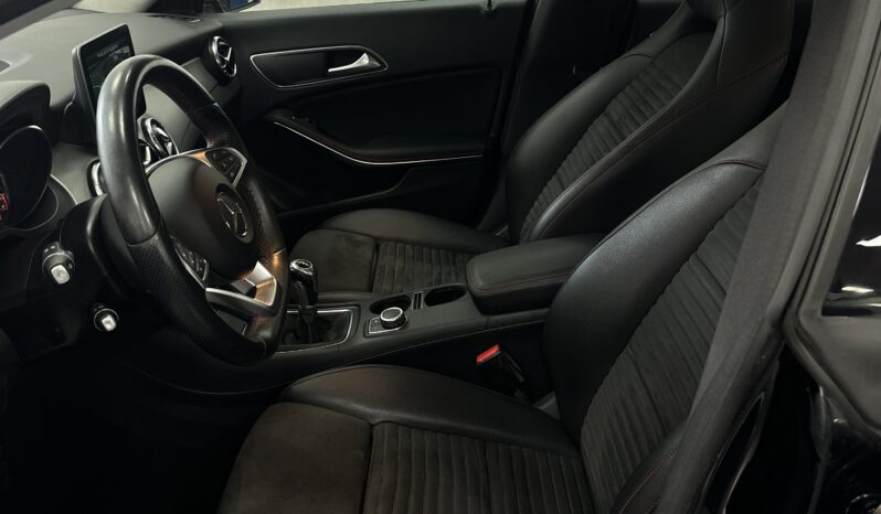 MERCEDES BENZ CLA 180d pieno